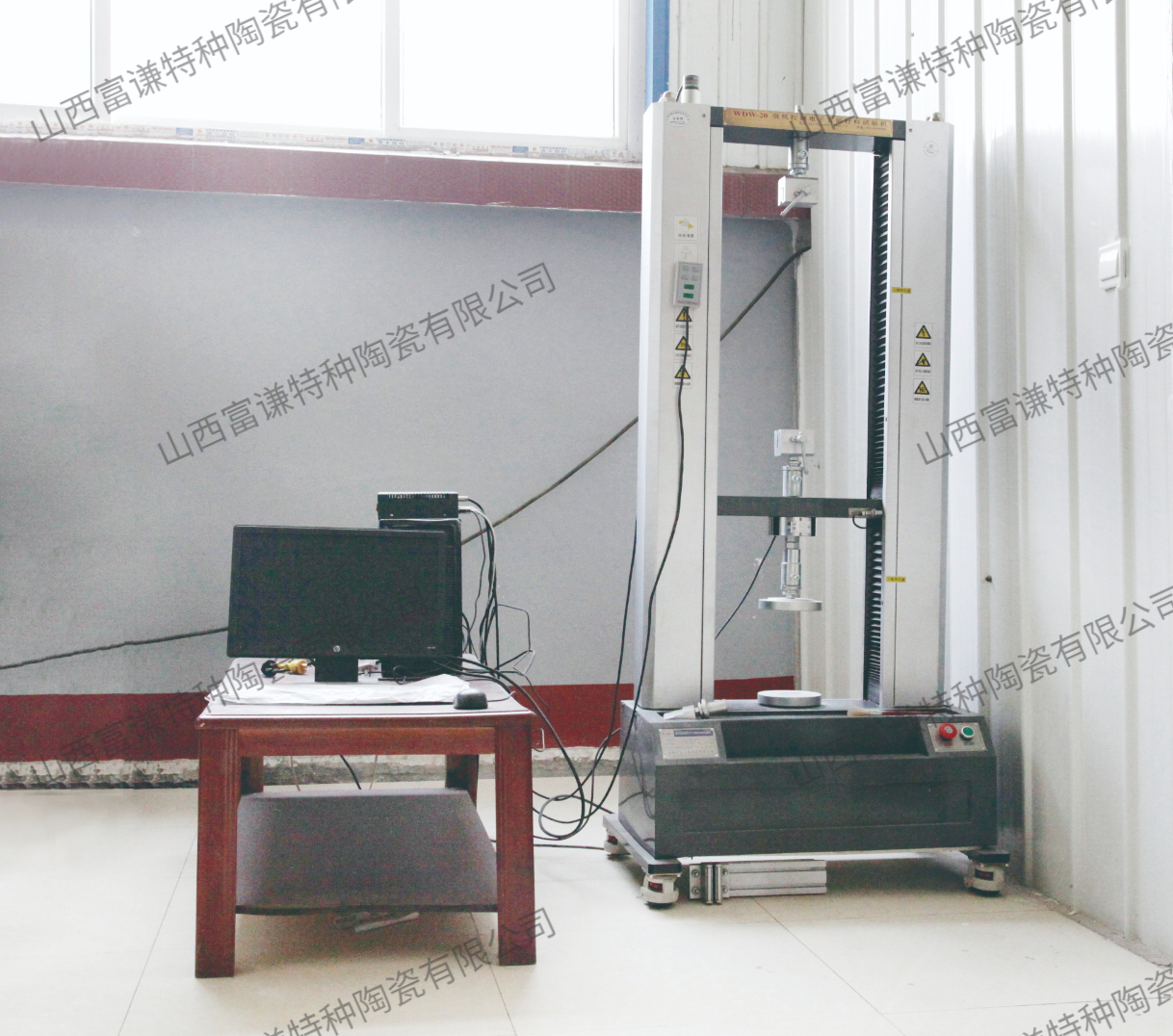 万能材料试验仪universal material tester.jpg